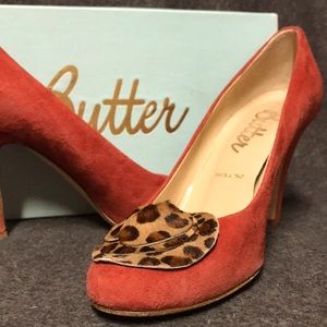 Butter salmon and leopard suede heels. Size 8.